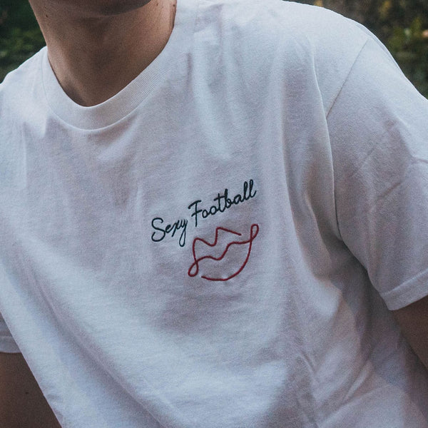 Sexy football kiss TEE