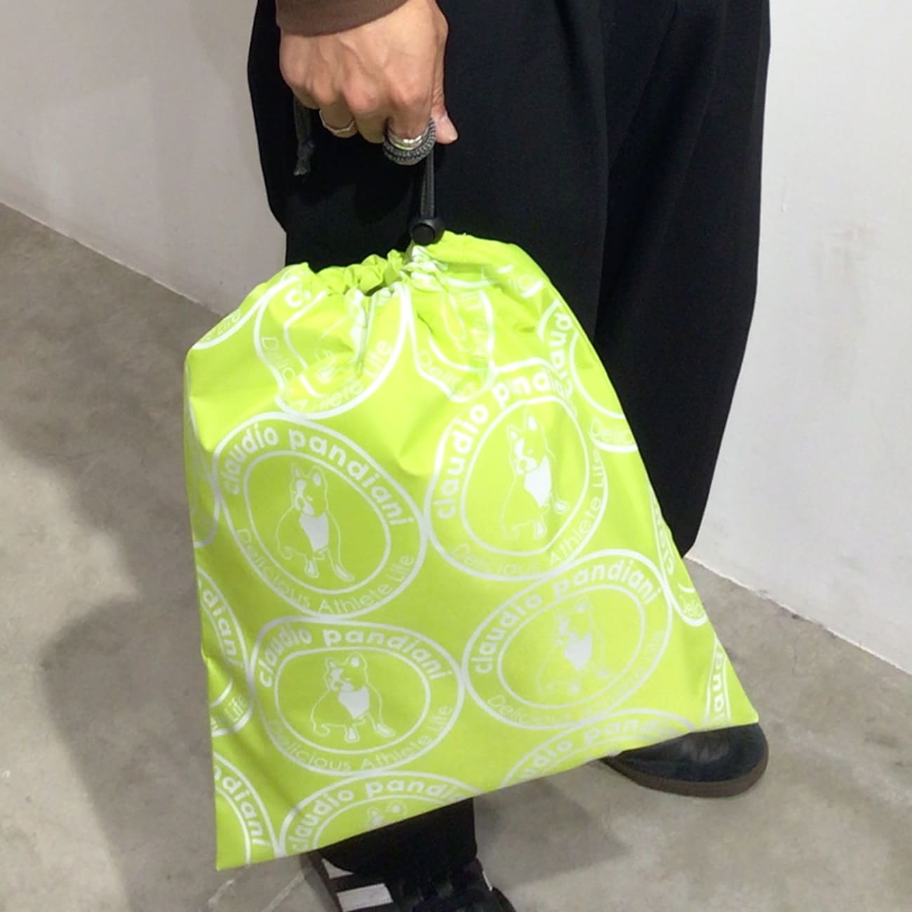 パイド+1 マルチバック